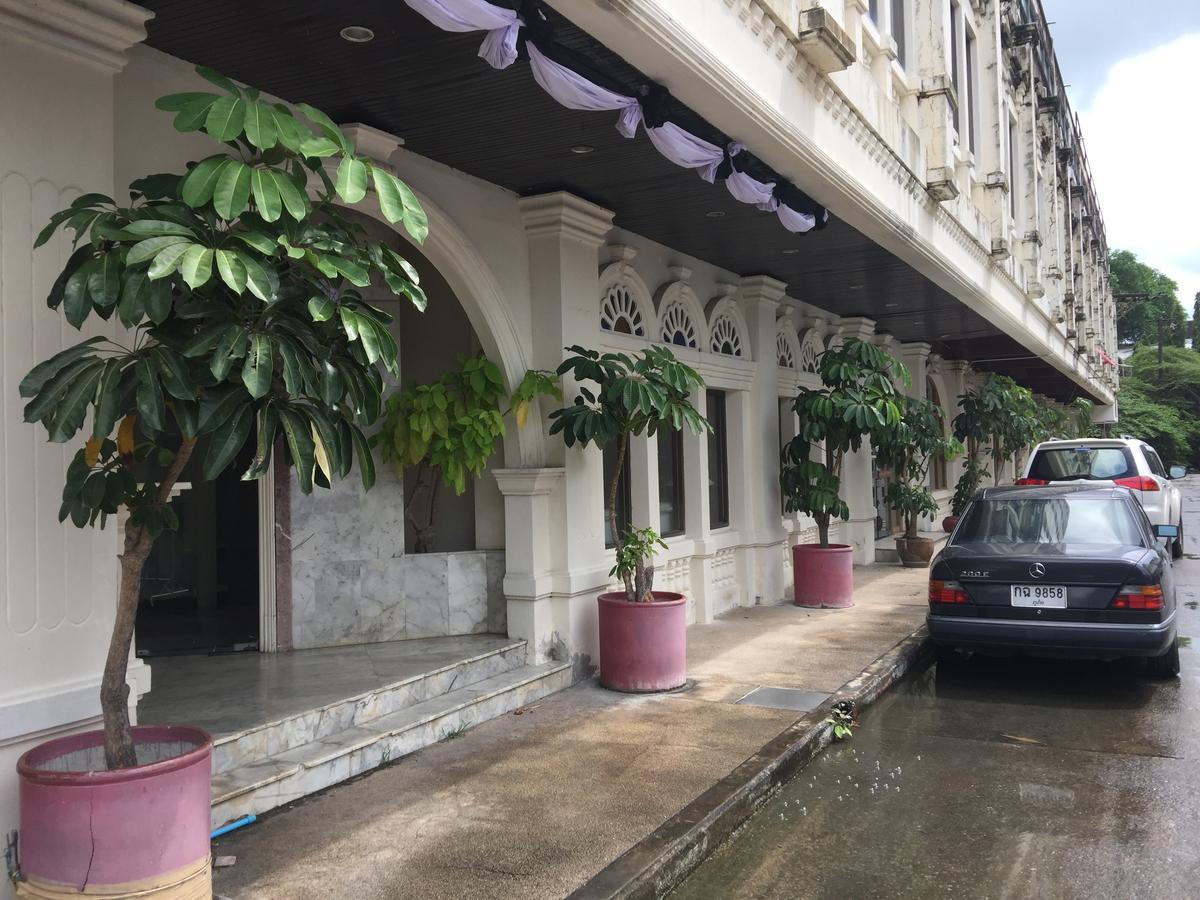 Daeng Plaza Hotel Phuket Exterior photo